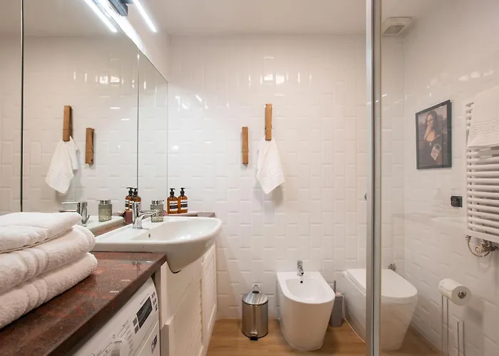 Apartamento Urban Oasis Metro B Piramide - 2 Subway Stations From Colosseo Roma